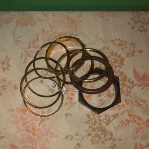 🎁🎁Charming Charlie brass bangles🎁🎁